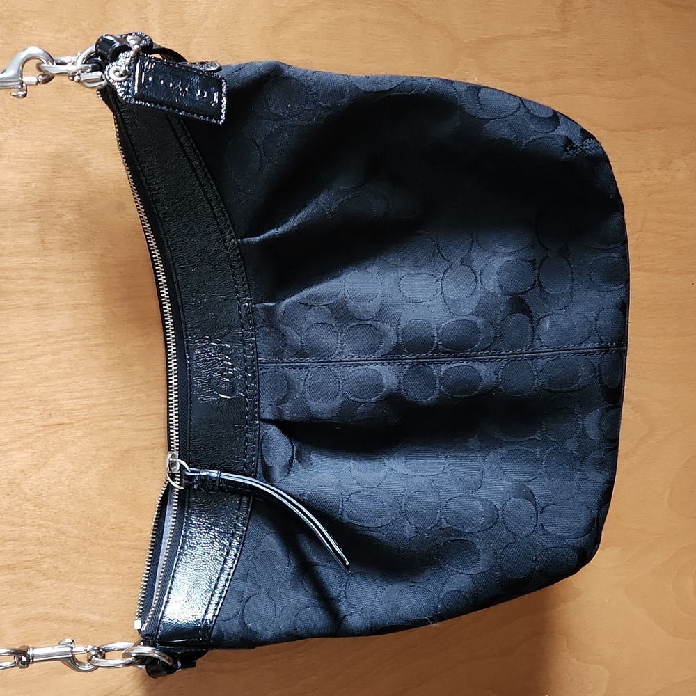 Coach signature bag. Excellent used condition.